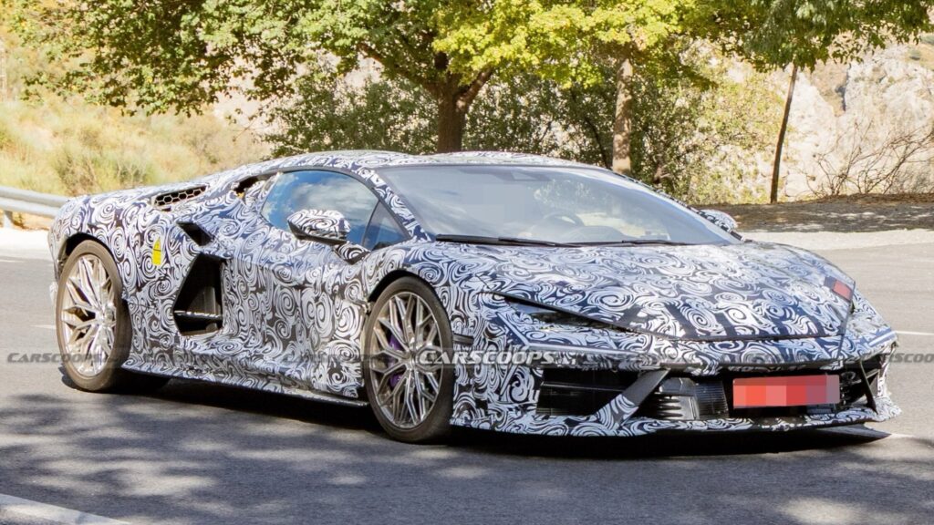 Оновлення Lamborghini Revuelto після появи версії SV