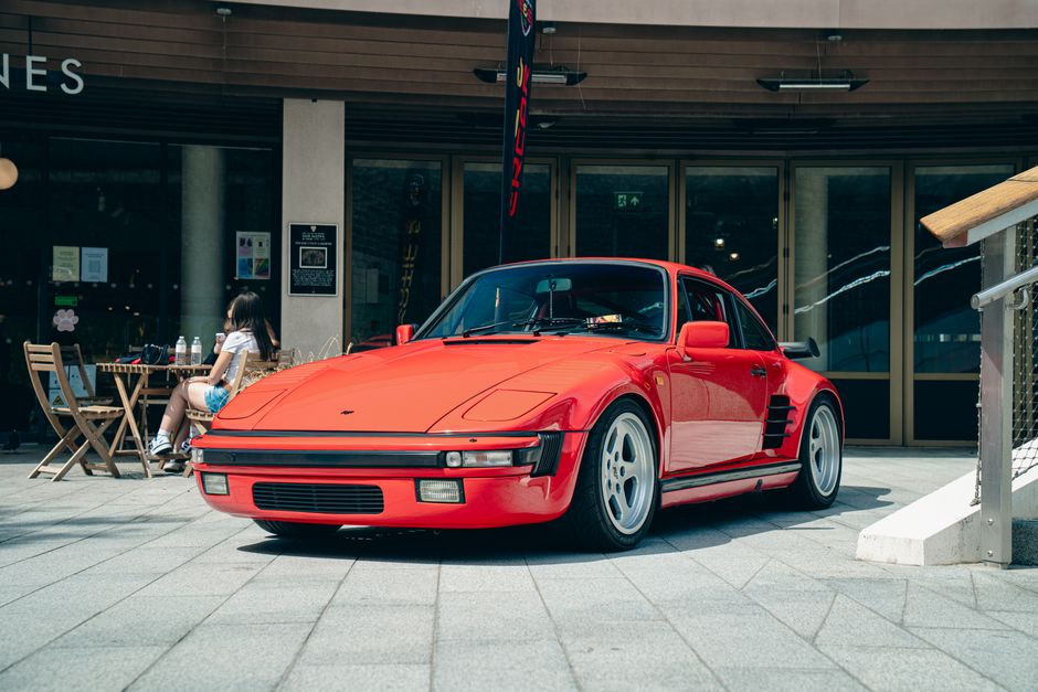Німецький універсал Porsche 944, якого не існувало