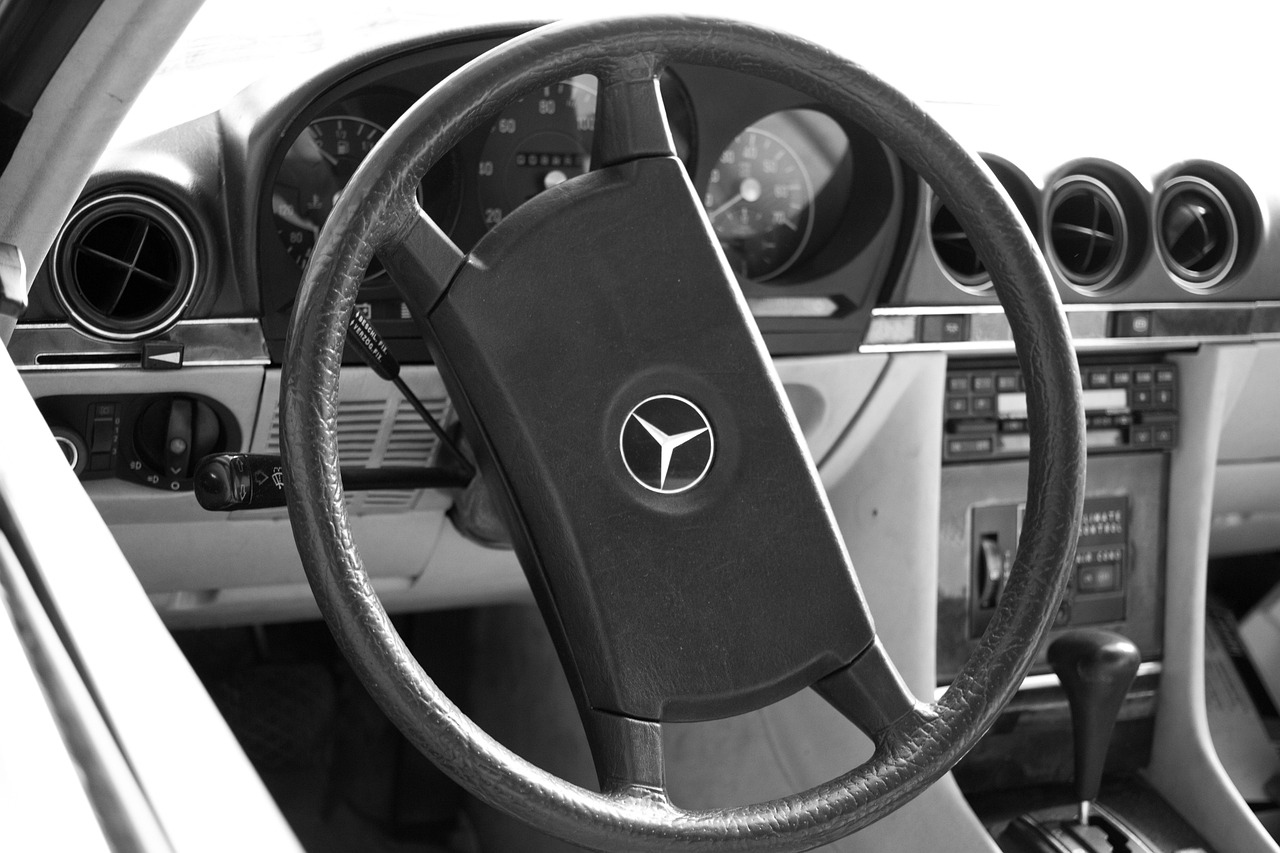 Mercedes-Benz повертає двигун V8 після визнання помилки щодо попиту