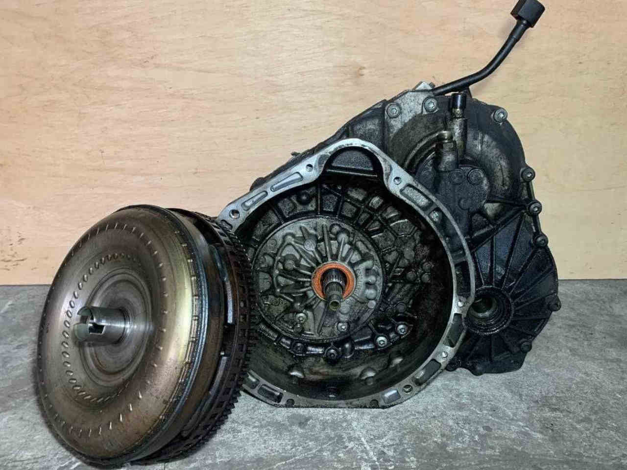 Коли і як потрібно міняти оливу в автоматичній коробці передач, варіаторі та роботі
