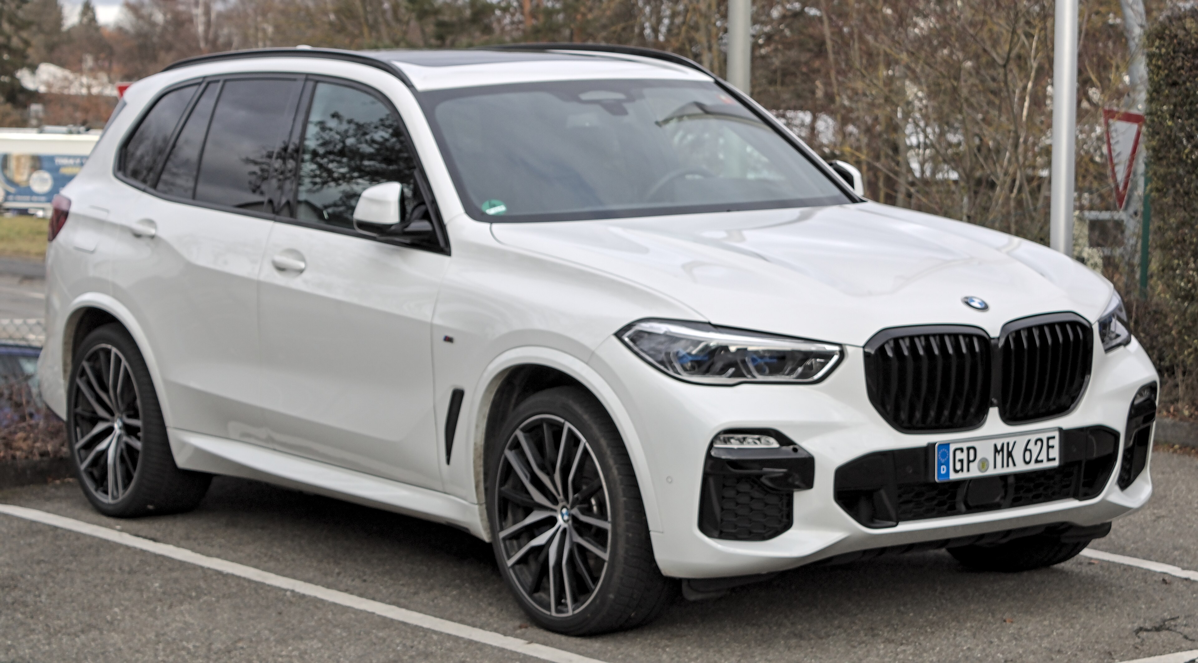 Компанія BMW оновила кросовери X5 та X6 одночасно