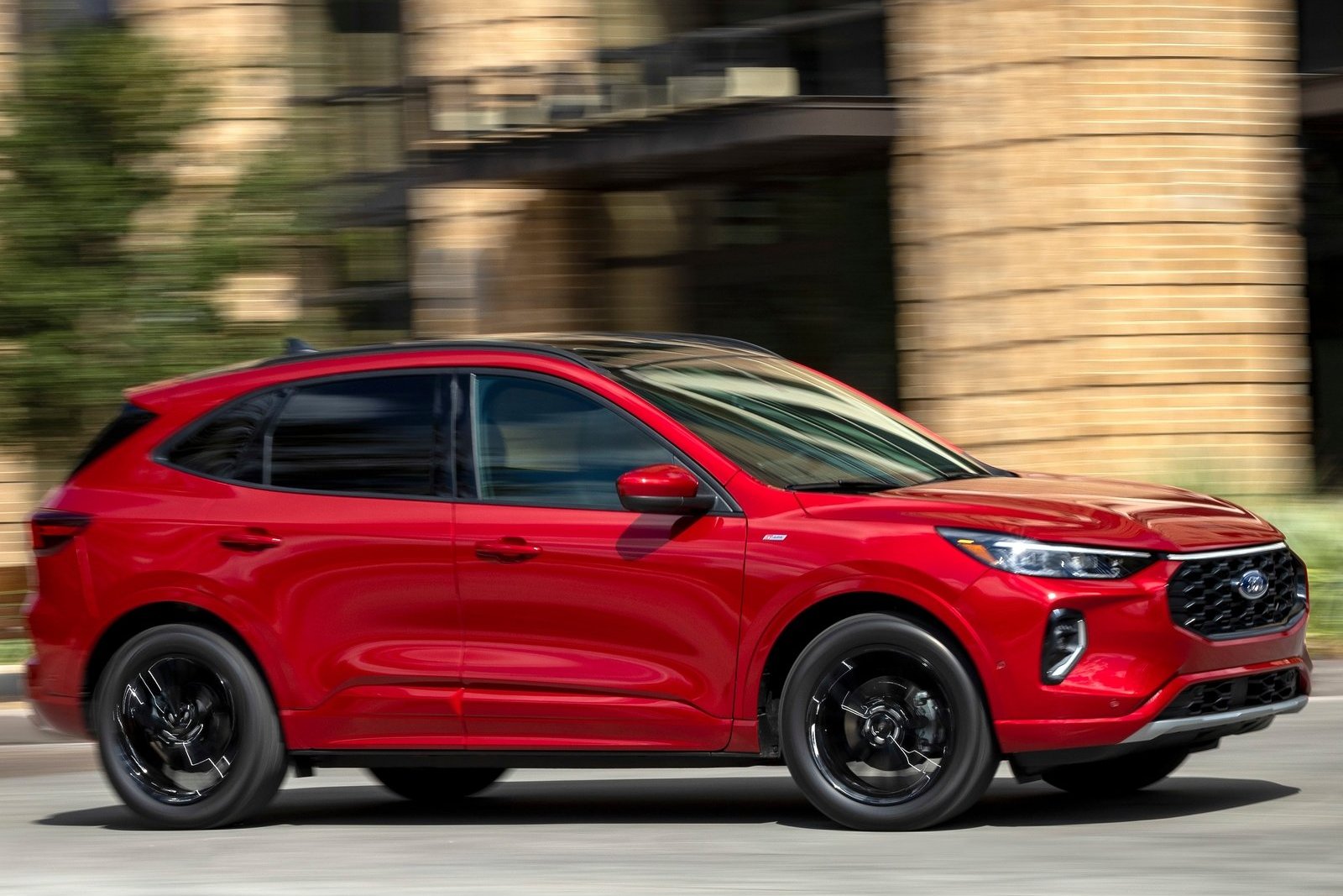 Ford Escape 2023. Фото та відео