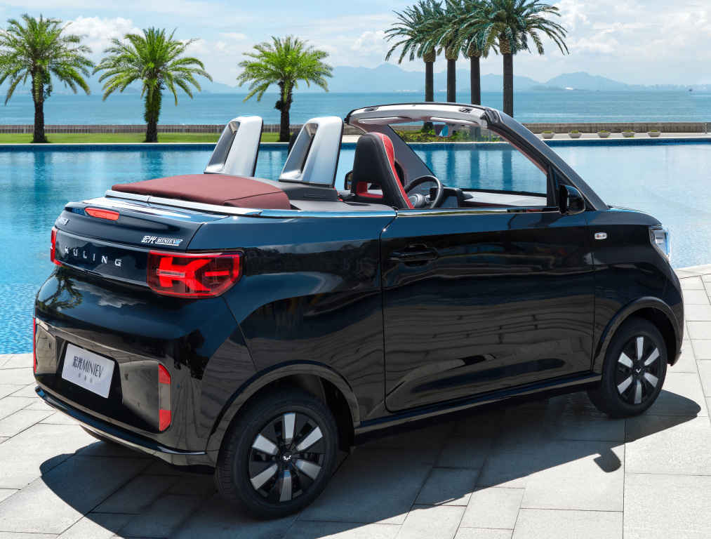 Wuling Hongguang Mini EV Cabrio 